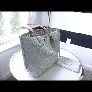 White tote Coach bag